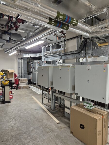 Handyman, electrician, instalator.