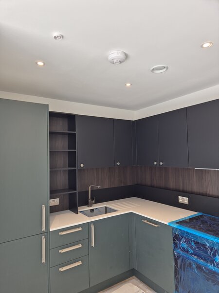 Handyman, electrician, instalator.