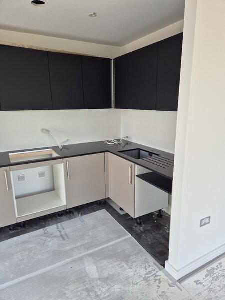 Handyman, electrician, instalator.